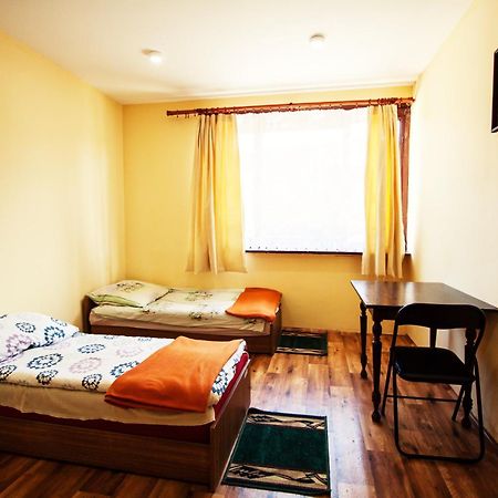 Kremenaros Hostel Ustrzyki Gorne Room photo