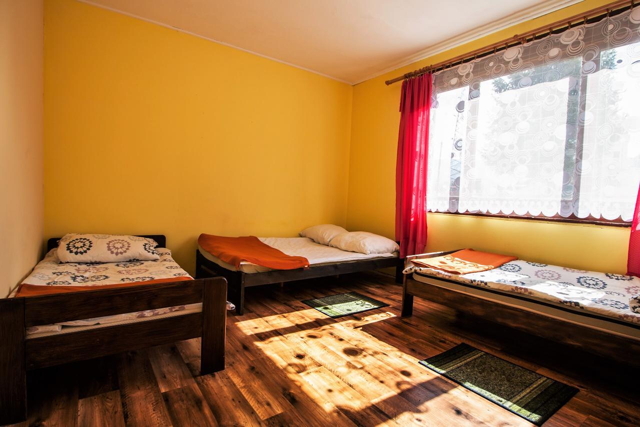 Kremenaros Hostel Ustrzyki Gorne Exterior photo