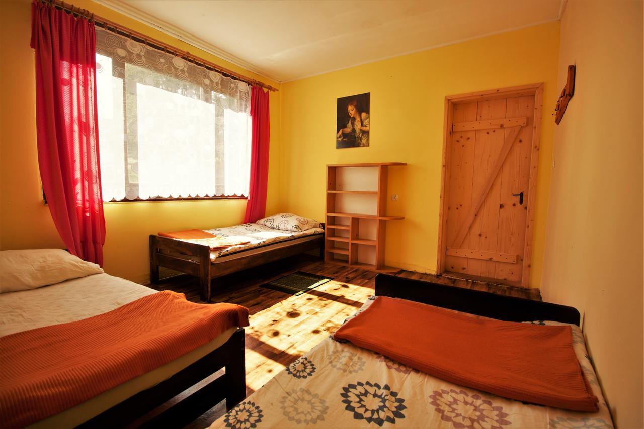 Kremenaros Hostel Ustrzyki Gorne Exterior photo