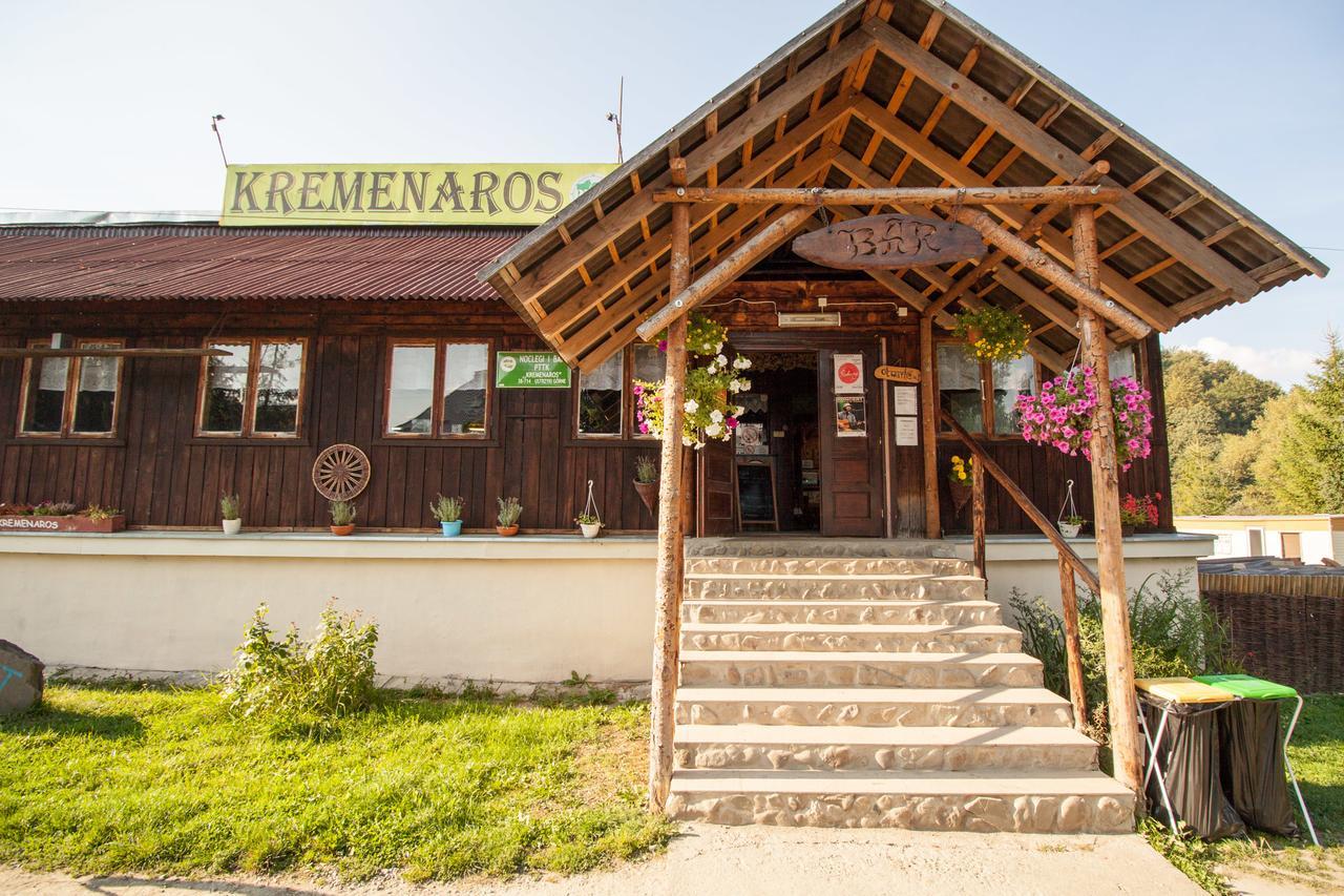 Kremenaros Hostel Ustrzyki Gorne Exterior photo