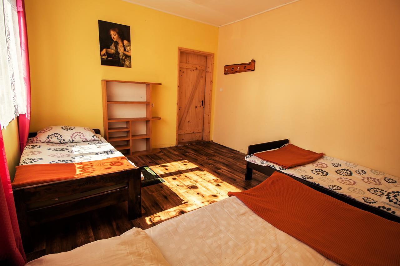 Kremenaros Hostel Ustrzyki Gorne Exterior photo