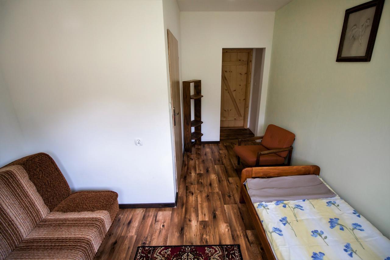 Kremenaros Hostel Ustrzyki Gorne Exterior photo